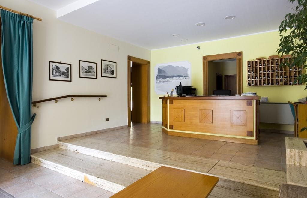 Hotel Vittoria Sapri Bagian luar foto